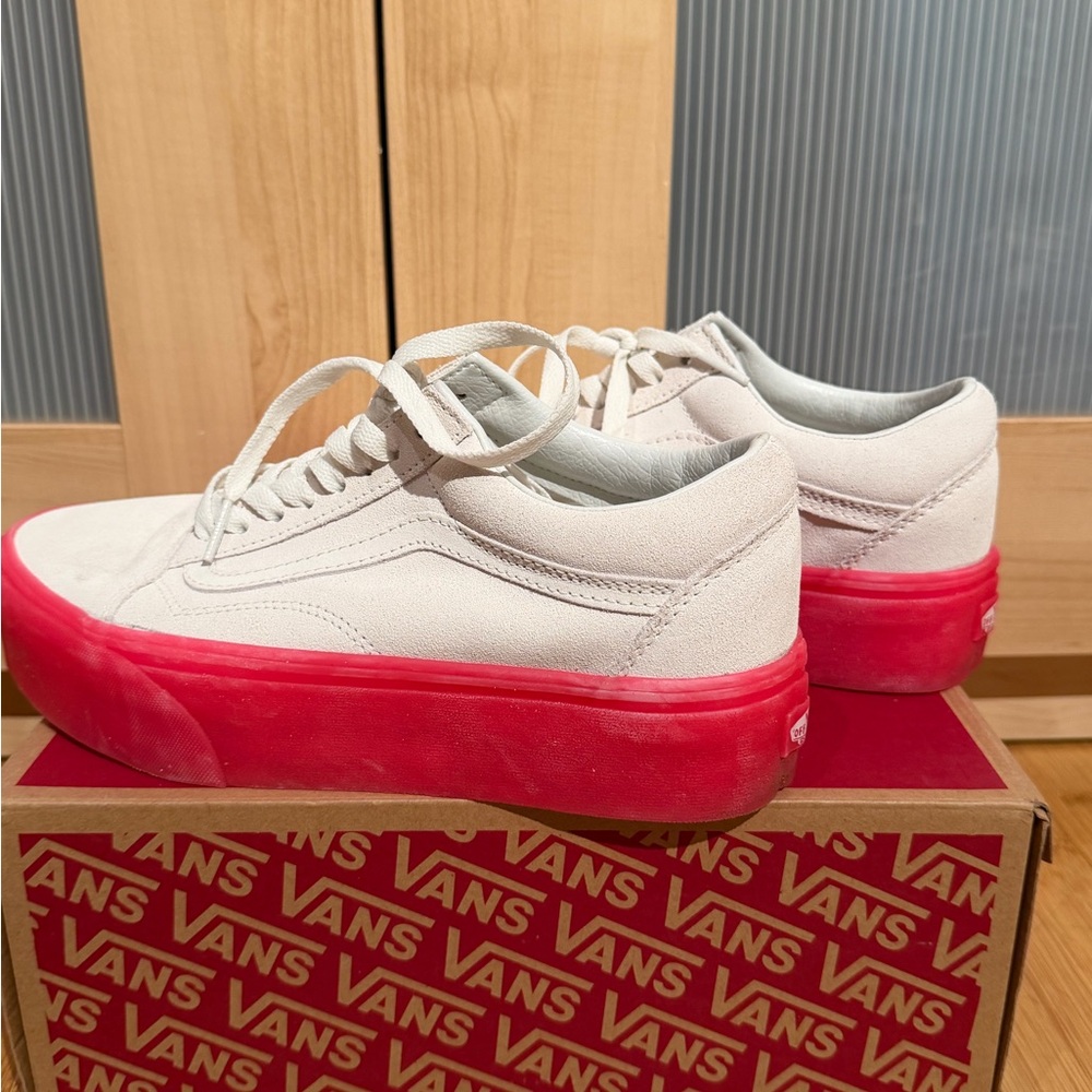 Vans platform Sneakers with pink Soles - Picture 2 of 5
